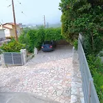 דירה Louis' With View גיתיו