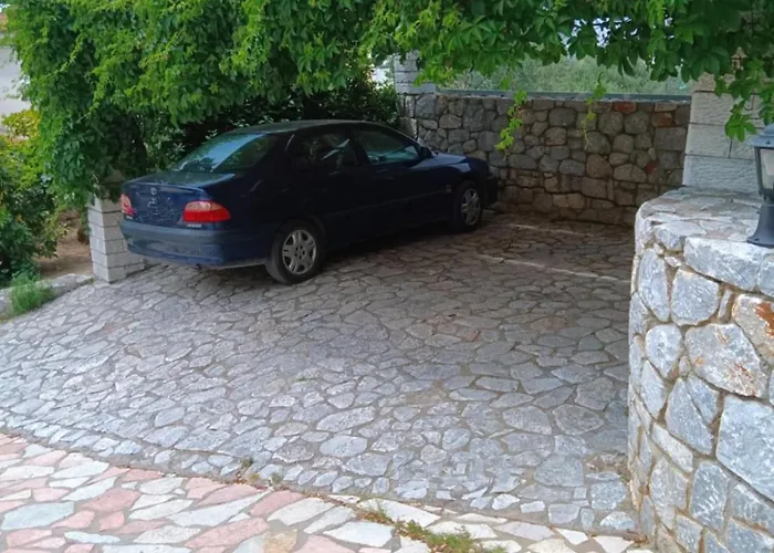 Louis' With View Apartment *